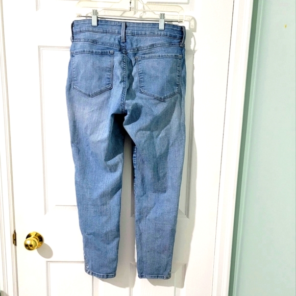 NYDJ Petite Ankle Women's Distressed Denim Jeans Size 8 - Picture 2 of 12